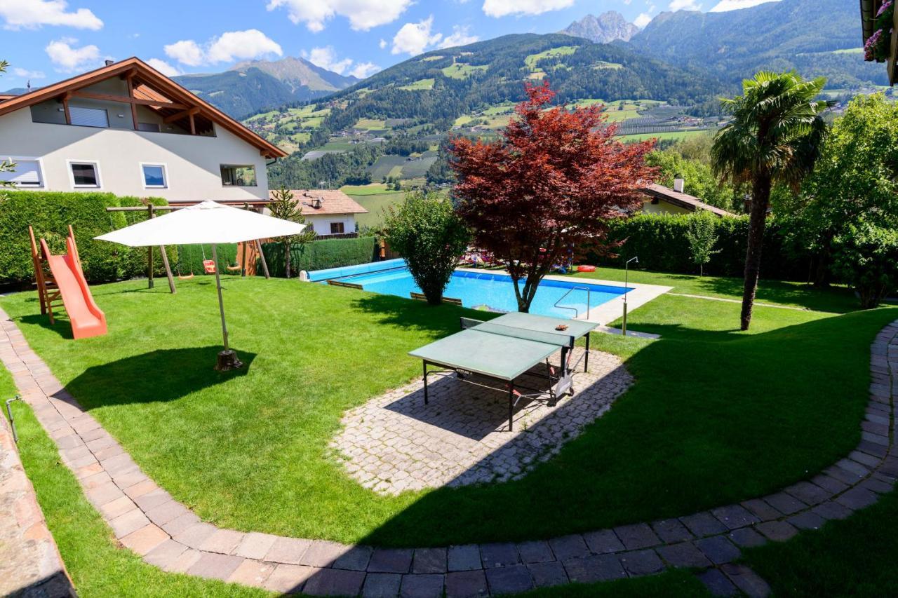 Ferienwohnungen Haus Christine Rifiano Exteriör bild